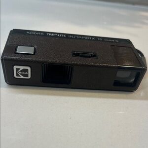 Kodak Trimlite Instamatic 18 Camera - Dark Brown